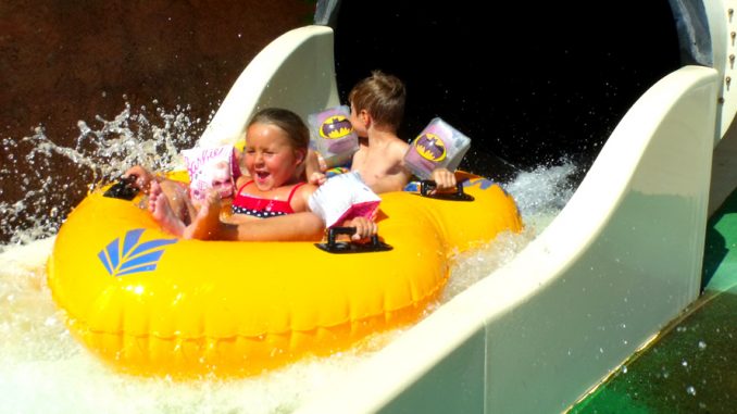 Marmaris Atlantis Su Parkı Su Kaydırakları Kara Delik Marmaris Atlantis Water Park Black Hole Water Slide